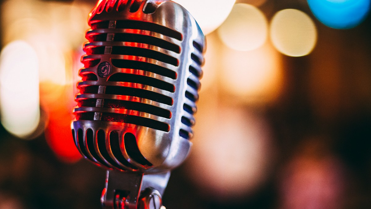 Echtzeit-Sprach-KI: Sub-200ms Voice Agents mit WebRTC