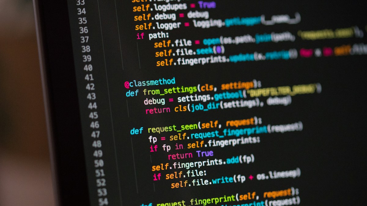 Garantiert valides JSON aus lokalen LLMs mit Ollama und Pydantic v2
